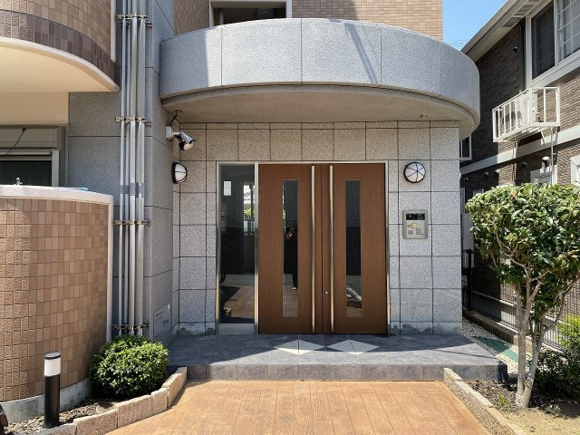 ランドマーク宮町のエントランス