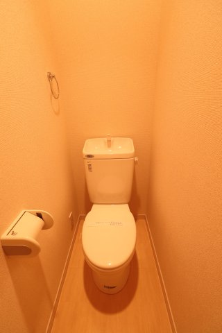 フォセットのトイレ|同間取り別部屋の参考写真です。