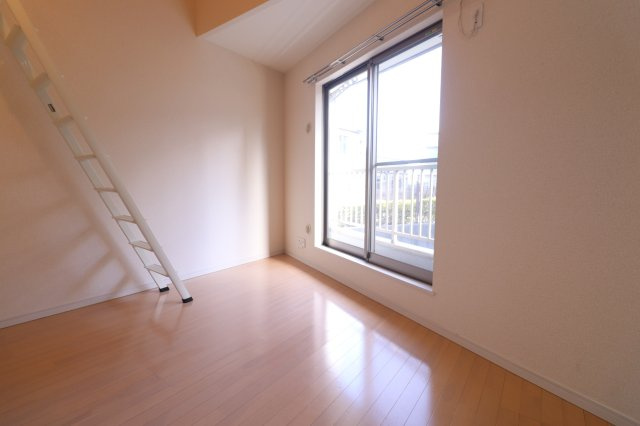 フォセットの寝室|同間取り別部屋の参考写真です。