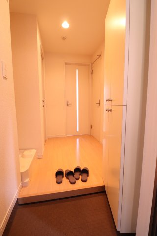 フォセットの玄関|同間取り別部屋の参考写真です。