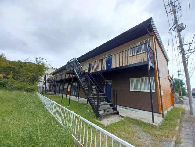 プラッツ石塚の外観