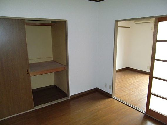 アドバンス弐番館の収納