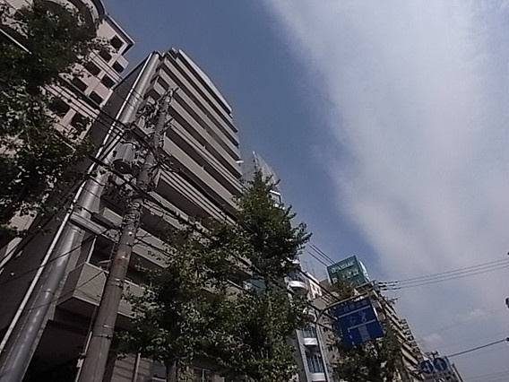 PLAISANT新神戸の外観