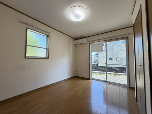 プレミールＢの洋室