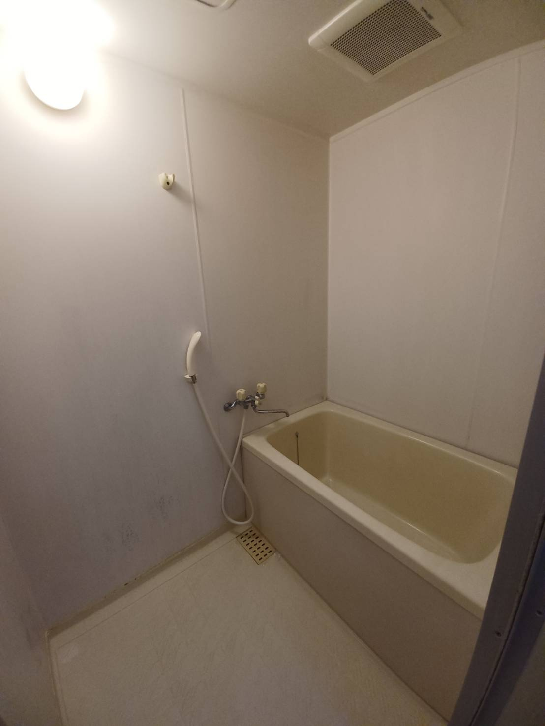 メゾンドジョブレの浴室