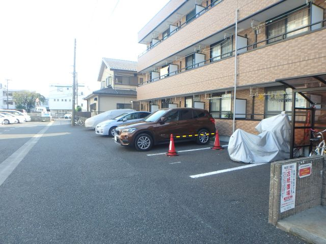 エヴァンス元住吉の駐車場