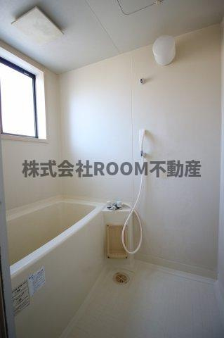 ミツヒロ貸家の浴室|きれいなお風呂です