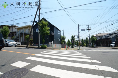 【前面道路含む現地写真】 | 海老名市国分寺台４丁目　新築戸建て　全１棟　【仲介手数料無料】