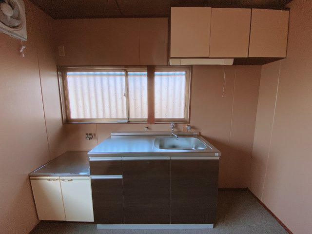 半田市岩滑東町戸建てのキッチン