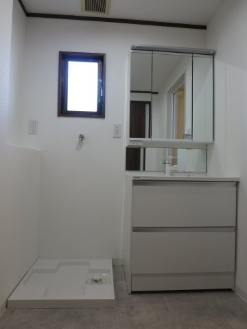 中古戸建　四條畷市大字清瀧（平成11年築）の洗面所|清潔感ある洗面所☆