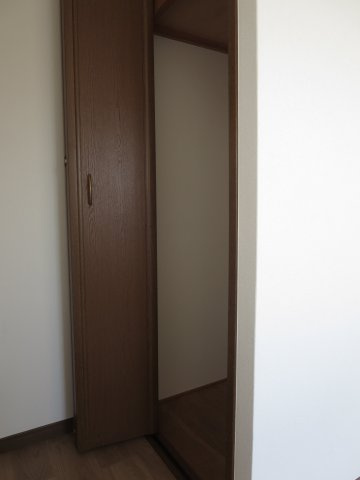 中古戸建　四條畷市大字清瀧（平成11年築）の収納|３階洋室にも収納付き！