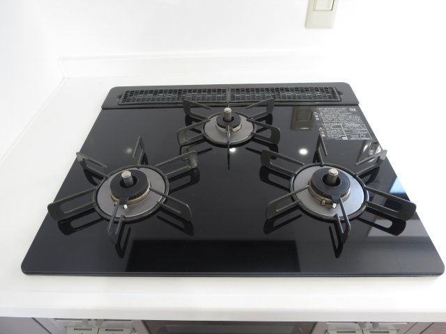 中古戸建　四條畷市大字清瀧（平成11年築）のその他|３口ガスコンロは嬉しい♪
