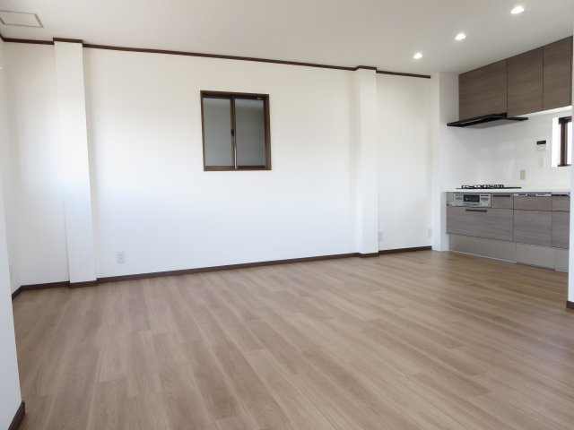 中古戸建　四條畷市大字清瀧（平成11年築）のキッチン|ゆったりお食事できるダイニング♪