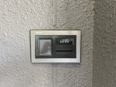 【その他共用部分】 | シンプルコート | オートロックです。