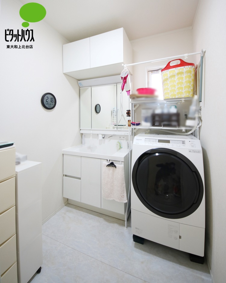 東大和市芋窪4丁目 ご両親と同居できる 築浅2世帯住宅 広々ガレージ 庭付き 中古一戸建て 二世帯住宅 ビルトインガレージ 倉庫2ヶ所 ルーフバルコニー 庭10坪以上 東大和の不動産 ピタットハウス東大和上北台店