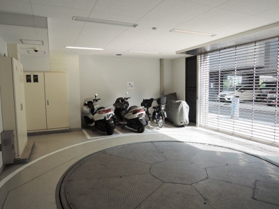 【その他共用部分】 | セルアージュ横濱鶴見アストレ | バイク置場