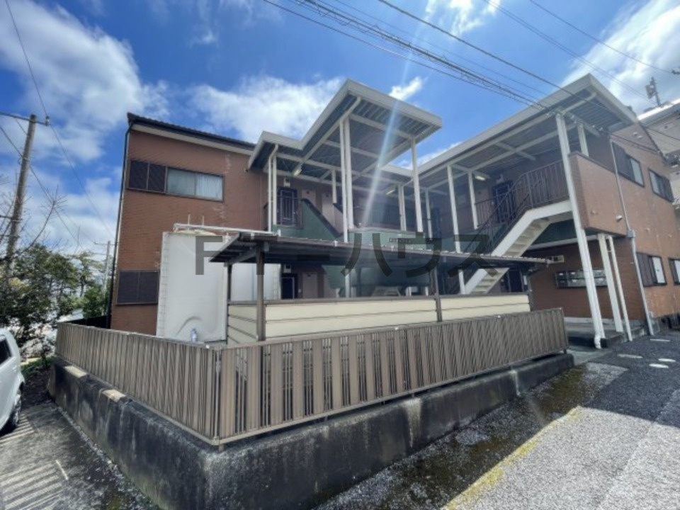 ハートピア小林の駐車場