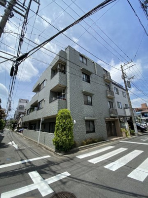 【外観】 | パティオ西横浜 | ２０００年８月築、管理人は日勤勤務につき管理体制良好です♪