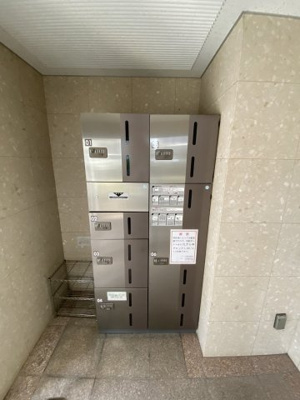 【その他共用部分】 | パティオ西横浜 | 不在時にもお荷物が受け取れる宅配ボックスです。