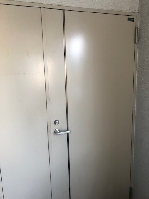 リンクス早稲田ビルの玄関