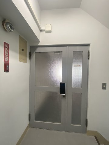 第１篠原ビルの玄関