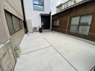 【駐車場】