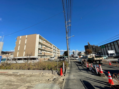 【前面道路含む現地写真】 | 守山区瀬古小学校前　全2棟　1号棟＜仲介手数料無料＞瀬古小・守山西中　新築一戸建て | 〈内覧予約キャンペーン実施中！〉マックスバリュde住まい相談までご連絡下さい。