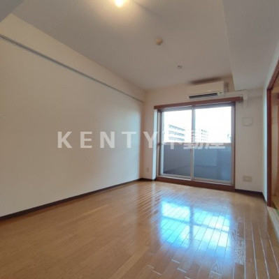 【居間・リビング】 | ステラコート | こちらのリビングで趣味の時間をお楽しみください