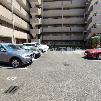 【駐車場】 | ステラコート | 駐車場に車を止められます