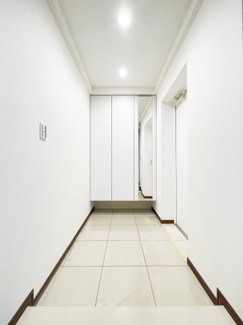 【外観】 | 広々した玄関スペース！