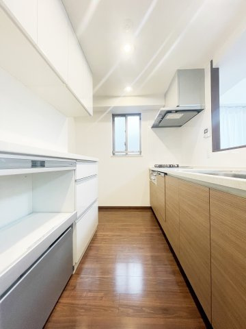 【外観】 | イニシア相模原矢部 | カップボード標準装備！ゴミ箱収納スペース完備！