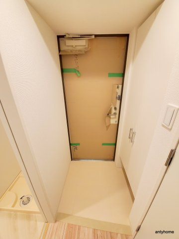 セレニテ江坂アリア　仲介手数料無料の玄関