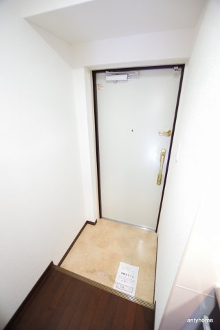 サムティ江坂ジュレーヴ　仲介手数料無料の玄関