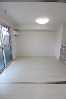 【居間・リビング】 | ブランズ北魚津 | 使いやすい居間です