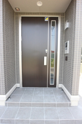 【玄関】 | ブランズ北魚津 | ゆったりとした玄関です