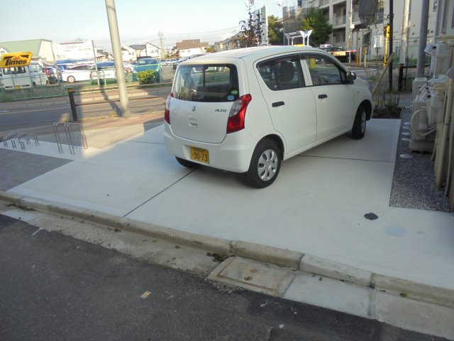 黒松亭Ⅱの駐車場