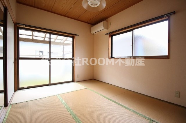 鮫島貸家の和室|和室ならではの温かな和の空間で寛ぎの時間を過ごせます