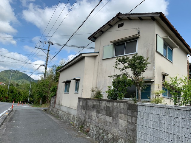 三田市志手原　中古戸建の外観