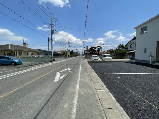 藤岡市藤岡第3（全2棟）1号棟の前面道路含む現地写真|前面道路含む現地写真です