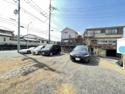 【駐車場】 | パーク・ハイム | いつでも目の届く敷地内に駐車場があります♪荷物がかさばりがちなお買物にも、敷地内駐車場があると便利ですよね☆