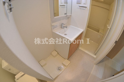 【洗面所】 | ルーエ天満橋 | 使いやすい洗面所です