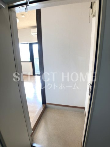 【玄関】 | ＦＬＡＴＳわかまつ | 収納もある玄関です