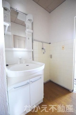 【洗面所】 | 明るい洗面所です