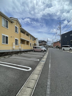 【駐車場】