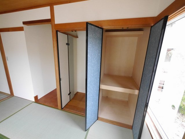 藤原台貸家の収納