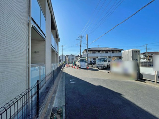 【前面道路含む現地写真】