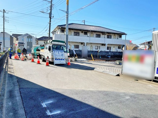 【前面道路含む現地写真】