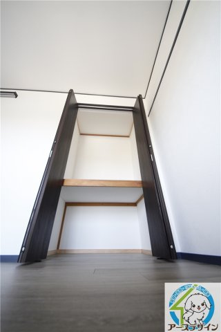 明石市大久保町高丘７丁目の中古マンションの収納