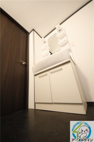 明石市大久保町高丘７丁目の中古マンションの独立洗面台