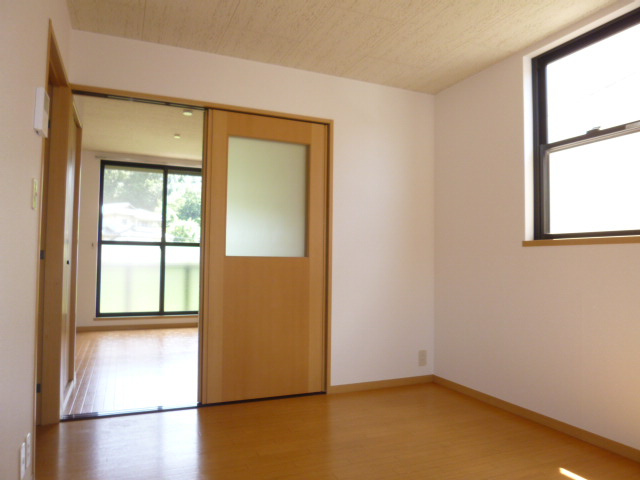 メゾンレオＢの居間・リビング